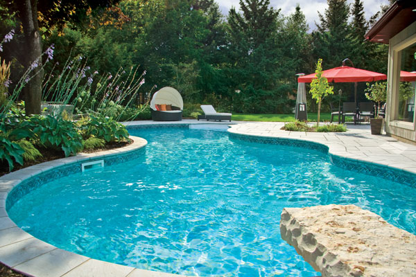 TCCA XỬ LÝ NƯỚC HỒ BƠI