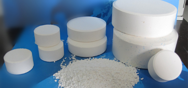 TCCA hiện nay c&oacute; dạng hạt, bột v&agrave; dạng vi&ecirc;n 