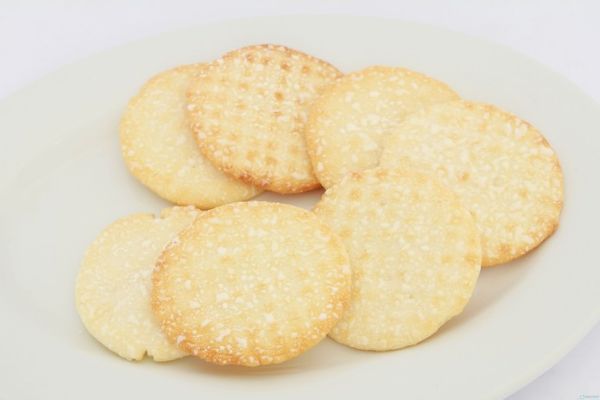 Sản xuất b&aacute;nh gạo