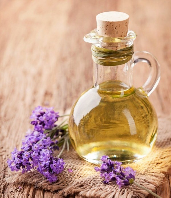 Tinh dầu thi&ecirc;n nhi&ecirc;n